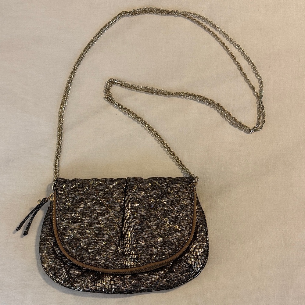 Like New! GAP Metallic Quilted Crossbody Bag - Picture 2 of 10